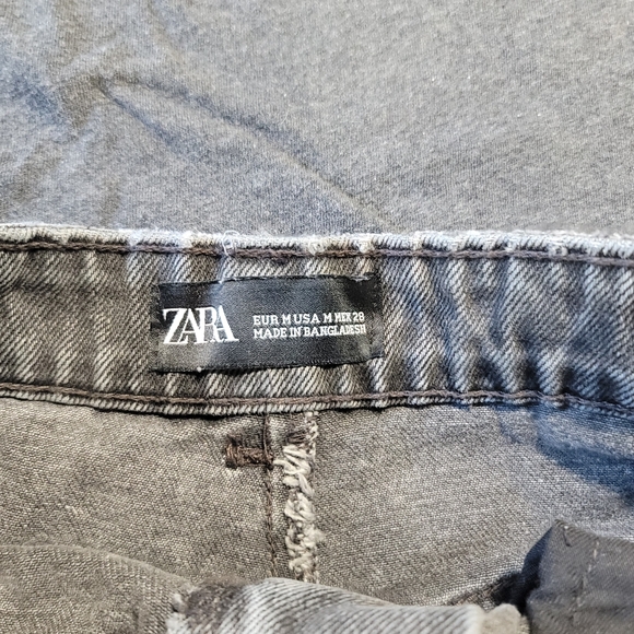 Zara Mini Skirt Womens Medium Black Jean Distressed Slit Front Button Up Denim - Picture 5 of 11